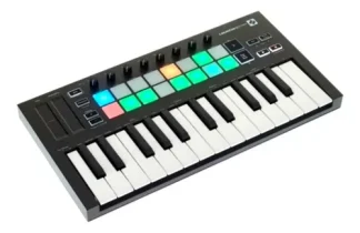 Controlador Novation Mini Mk3 Launchkey Negro
