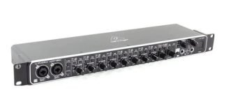 Behringer Umc1820 Placa De Audio Color Negro