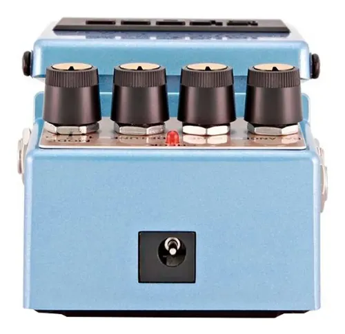 Pedal Compacto Multi Overtone Mo-2 Marca Boss Color Azul