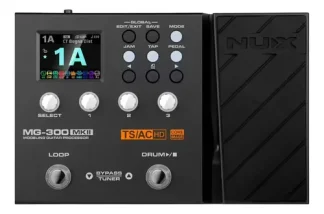 Pedalera Multiefecto Para Guitarra Nux Mg-300 Mkii Color Negro